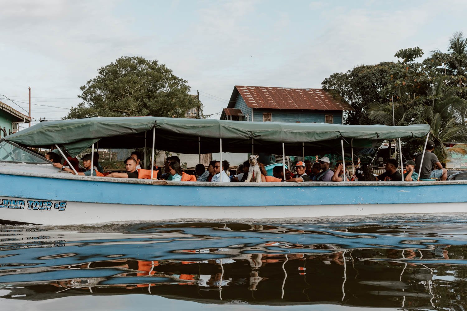 Almirante → Bocas